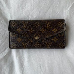 LOUIS VUITTON SARAH WALLET IN MONOGRAM